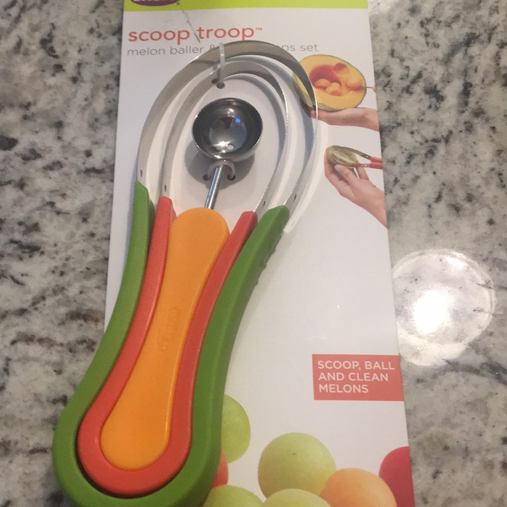 New chef’n  melon Baller and fruit scoop set